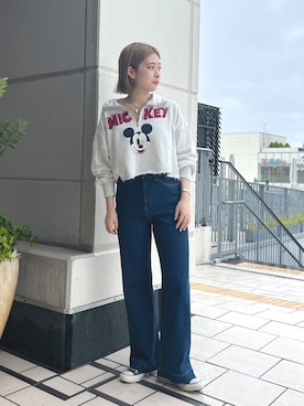 「ストレートパンツ」｜「アイテム（スウェット）」を使った、aaii18さん（レディース・162cm）の秋コーディネート