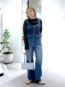 「FREE'S MART（フリーズマート）の◆シャーリングデニムビスチェ（シャツ/ブラウス、ブルー系）」を使った、aaii18さん（レディース・162cm）の春コーディネート