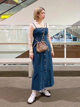 「FREE'S MART（フリーズマート）のスパンコール巾着バッグ（ハンドバッグ）」を使った、aaii18さん（レディース・162cm）の冬コーディネート