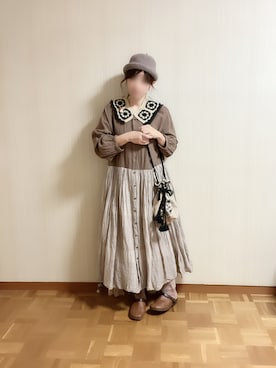 「ブラウンコーデ」｜「アイテム（音楽/本・雑誌）」を使った、𝚝𝚎𝚝𝚘さん（レディース・156cm）の秋コーディネート