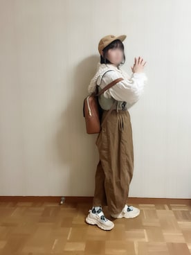 「アイテム（音楽/本・雑誌）」を使った、𝚝𝚎𝚝𝚘さん（レディース・156cm）の秋コーディネート