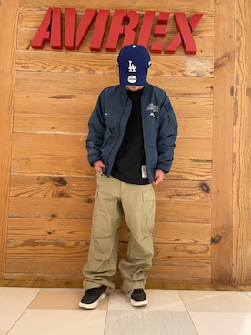 「NEWERA」｜「アイテム（MA-1）」を使った、TOMさん（メンズ・161cm）の夏コーディネート