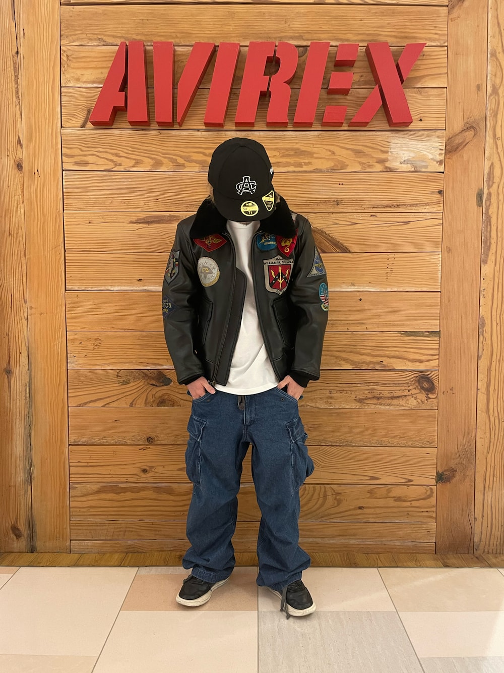 「AVIREX、NEW ERA、ニューエラ、TOPGUN、G-1、AVIREXBelle、ニューエラコラボ、AVIREX町田店、ファッションの力を信じよう、AVIREX町田」｜「NEW ERAの《AVIREX×NEW ERA/ニューエラ》ロウ プロファイル 59フィフティ / LOW PROFILE 59FIFTY AC（キャップ、ブラック系）」を使った、TOMさん（メンズ・161cm）の冬コーディネートの1枚目の写真