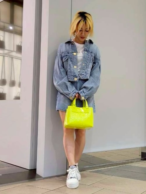 Armani Exchange オールオーバーエンボスロゴ ミニハンドバッグ A|X アルマーニ エクスチェンジ】オールオーバーエンボスロゴ ミニ