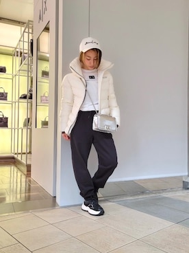 「シルバー」｜「アイテム（スウェットパンツ）」を使った、yk_naeさん（レディース・153cm）の冬コーディネート