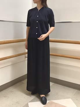 「TOKYO SHIRTS（トウキョウシャツ）のドライレーヨン 半袖 Vネック カーディガン（カーディガン/ボレロ、ブルー系）」を使った、BRICK HOUSE by Tokyo Shirts 秋田イオンモール店さん（レディース・165cm）の夏コーディネート