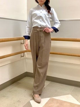 「TOKYO SHIRTS（トウキョウシャツ）の形態安定ノーアイロン レギュラー 長袖ビジネスワイシャツ（ビジネスシャツ、ブルー系）」を使った、BRICK HOUSE by Tokyo Shirts 秋田イオンモール店さん（レディース・165cm）の春コーディネート