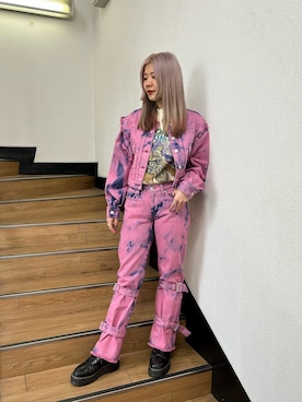 「アイテム（デニムジャケット、ピンク系）」を使った、AKICAさん（レディース・161cm）の冬コーディネート