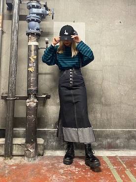 「アイテム（バックパック/リュック、シルバー系）」を使った、AKICAさん（レディース・161cm）の秋コーディネート