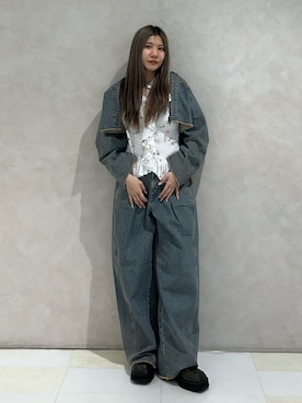 「jouetie（ジュエティ）のアイテム（デニムパンツ）」を使った、AKICAさん（レディース・161cm）の秋コーディネート