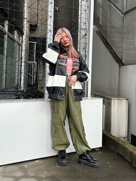 「クロップドトップス」｜「アイテム（ブルゾン）」を使った、AKICAさん（レディース・161cm）の冬コーディネート