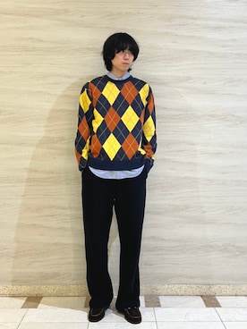 「シップス」｜「アイテム（スウェットパンツ）」を使った、阪口さん（メンズ・180cm）の秋コーディネート