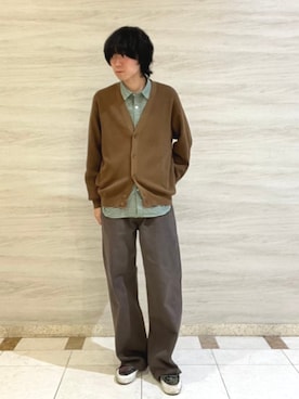 「アイテム（カーディガン/ボレロ）」を使った、阪口さん（メンズ・180cm）の秋コーディネート