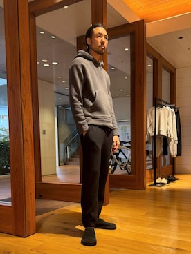 「アイテム（スリッポン）」を使った、Kikuchi_TOMORROWLANDさん（メンズ・185cm）の秋コーディネート