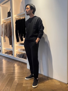 「トゥモローランド」｜「アイテム（スウェットパンツ）」を使った、Kikuchi_TOMORROWLANDさん（メンズ・185cm）の冬コーディネート