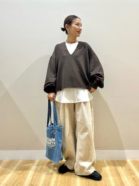 「ITEMS URBANRESEARCH（アイテムズ アーバンリサーチ）のドルマンブラウス（シャツ/ブラウス、ホワイト系）」を使った、りんねさん（レディース・157cm）の秋コーディネート
