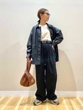 「ITEMS URBANRESEARCH（アイテムズ アーバンリサーチ）のアイテム（チノパンツ）」を使った、りんねさん（レディース・157cm）の秋コーディネート