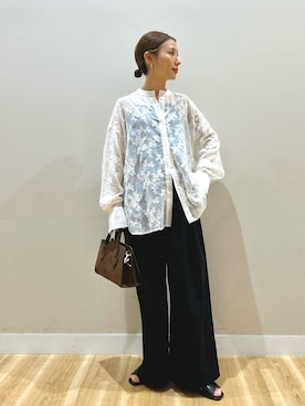 「KBF（ケイビーエフ）のタックデザインツイルパンツ（その他パンツ、ブラック系）」を使った、りんねさん（レディース・157cm）の春コーディネート