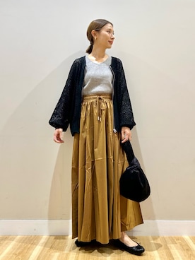 「ITEMS URBANRESEARCH（アイテムズ アーバンリサーチ）のウエストギャザースカート（スカート）」を使った、りんねさん（レディース・157cm）の秋コーディネート