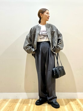 「アイテム（ボストンバッグ）」を使った、りんねさん（レディース・157cm）の秋コーディネート