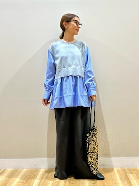 「アイテム（トートバッグ、ゴールド系）」を使った、りんねさん（レディース・157cm）の秋コーディネート