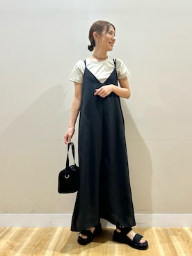 「ITEMS URBANRESEARCH（アイテムズ アーバンリサーチ）の『洗濯可』リネンライクバックリボンワンピース（ワンピース、グレー系）」を使った、りんねさん（レディース・157cm）の夏コーディネート