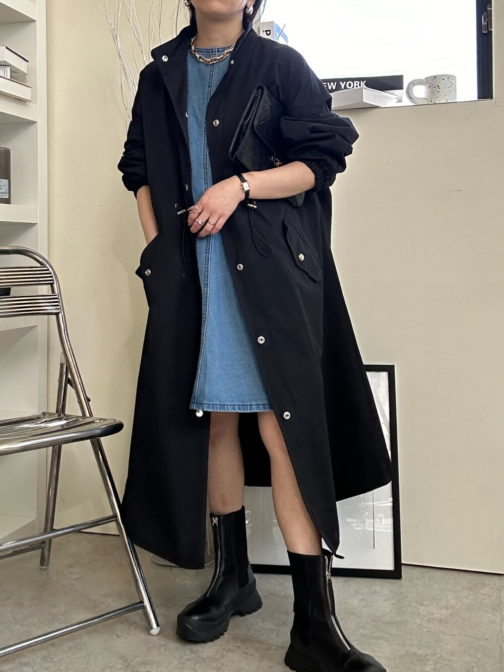 「uleula、uleula_official、uleula_2024ss、ウルア、お出かけコーデ、オトナカジュアル、着回しコーデ、シンプルコーデ、春ファッション、韓国ファッション、スプリングコート、春アウター、ステンカラーコート、スタンドカラーコート、おしゃれさんと繋がりたい」｜「ULEULAのスタンドカラーモッズコート/ステンカラーコート/スプリングコート（ステンカラーコート、ブラック系）」を使った、MΛM♡さん（レディース・156cm）の春コーディネートの1枚目の写真