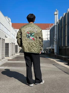 「刺繍」｜「アイテム（ミリタリージャケット）」を使った、kaiseiさん（メンズ・166cm）の秋コーディネート