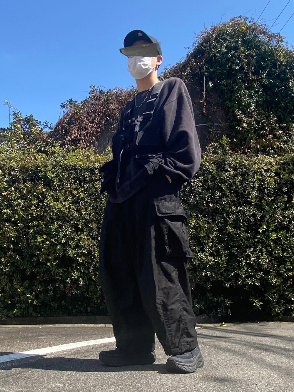 「キャップ、NEW ERA、スウェット、stussy、stein、ベスト、NEEDLES、ヒザデルパンツ、BDU、HOKAONEONE、ストリート、ビッグシルエット、オーバーサイズ、古着、古着MIX」｜「NEW ERAのニューエラ キャップ 59FIFTY LP ロープロファイル（キャップ、ブラック系）」を使った、ゆう₍ ᐢ. ̫ .ᐢ ₎さん（メンズ・171cm）の春コーディネートの1枚目の写真