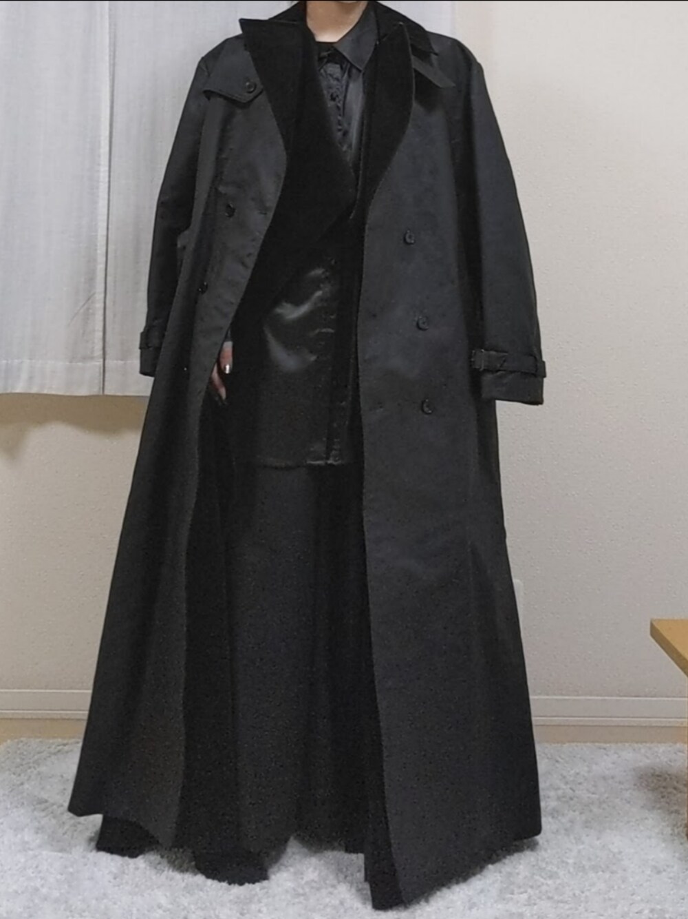 KEISUKEYOSHIDAのトレンチコートを使った人気ファッション