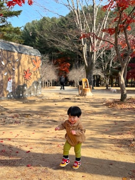 「アイテム（シューズ）」を使った、aoi1717さん（キッズ・70cm）の秋コーディネート