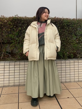 「レザースカート」｜「アイテム（ダウンジャケット/コート）」を使った、田口七海さん（レディース・151cm）の冬コーディネート