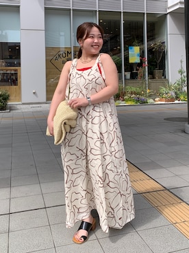 「アイテム（キャミソール、レッド系）」を使った、田口七海さん（レディース・151cm）の夏コーディネート