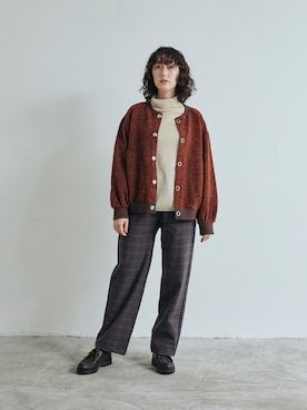「秋冬」｜「アイテム（ノーカラージャケット）」を使った、narufactoryさん（レディース・164cm）の秋コーディネート
