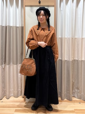 「刺繍」｜「アイテム（ハンチング/ベレー帽）」を使った、87さん（レディース・155cm）の秋コーディネート