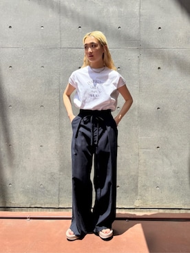 「OOFOS（ウーフォス）の＜OOFOS＞OOmega サンダル（サンダル）」を使った、MOMOKA YANAGIYAさん（レディース・158cm）の夏コーディネート