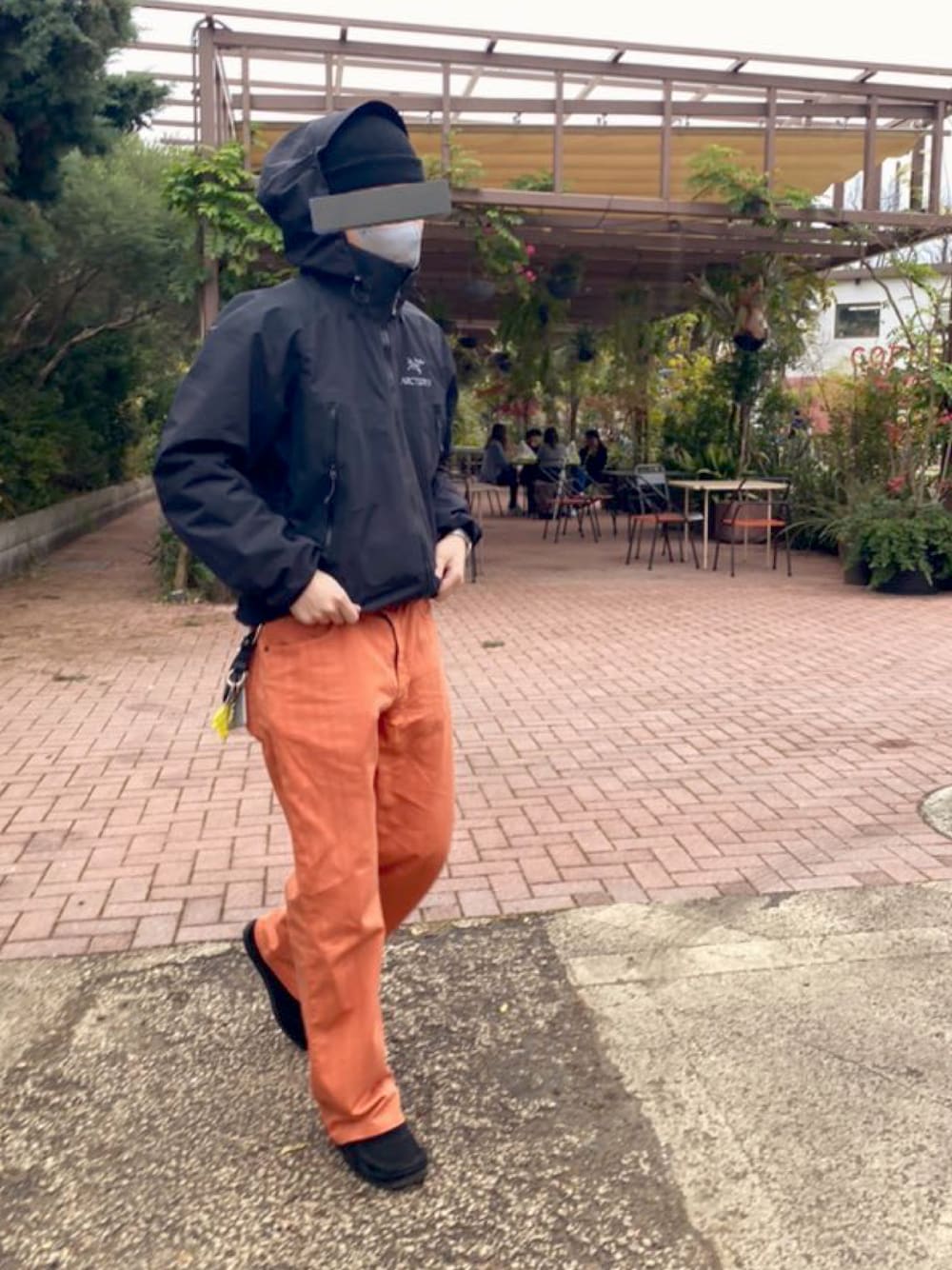 「ARC'TERYX、clarks、Marlboro」｜「UNIQLOのアイテム（ニットキャップ/ビーニー、ブラック系）」を使った、aspさん（メンズ・172cm）の冬コーディネートの1枚目の写真