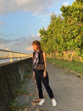 「NATURAL BEAUTY BASIC（ナチュラルビューティーベーシック）のアイテム（オールインワン・サロペット）」を使った、yuuuui.tさん（レディース・164cm）の秋コーディネート