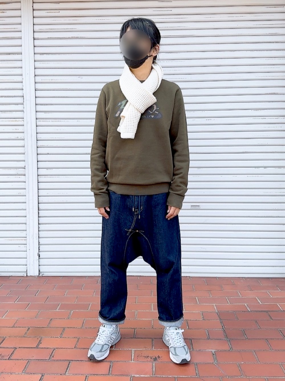 「ラルフローレン、スウェット、デニムパンツ、デニム、サルエルパンツ、サルエルデニム、50代カジュアル、50代ファッション、50代コーデ、カジュアルコーデ、カジュアル、オリーブ、アメカジコーデ、アメカジ、アメカジスタイル」｜「POLO RALPH LAURENのアイテム（スウェット、グリーン系）」を使った、PiPiCOLO_MGRさん（メンズ・178cm）の冬コーディネートの1枚目の写真
