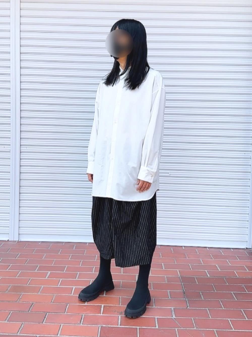 「春服みてみて、サルエルパンツ、ジェンダーレス、ジェンダーレス部、レディース男子、レディース男子部、とろみシャツ、ユニセックスコーデ、ユニセックス、長髪男子、タイツ男子、50代カジュアル、50代ファッション、50代コーデ、モード系」｜「selle glantのASSORTED REGULAR COLLAR SHIRTS/アソートレギュラーカラーシャツ（シャツ/ブラウス、ホワイト系）」を使った、PiPiCOLO_MGRさん（メンズ・178cm）の春コーディネートの1枚目の写真