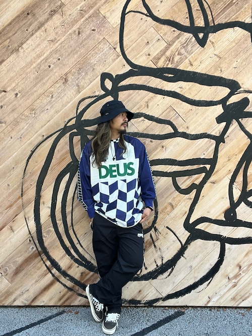 DEUS EX MACHINA（デウスエクスマキナ）の「SIDETRACK MOTO JERSEY