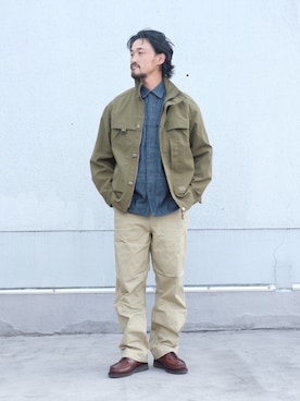 「デニムシャツ」｜「アイテム（その他アウター）」を使った、Kosukeさん（メンズ・170cm）の春コーディネート