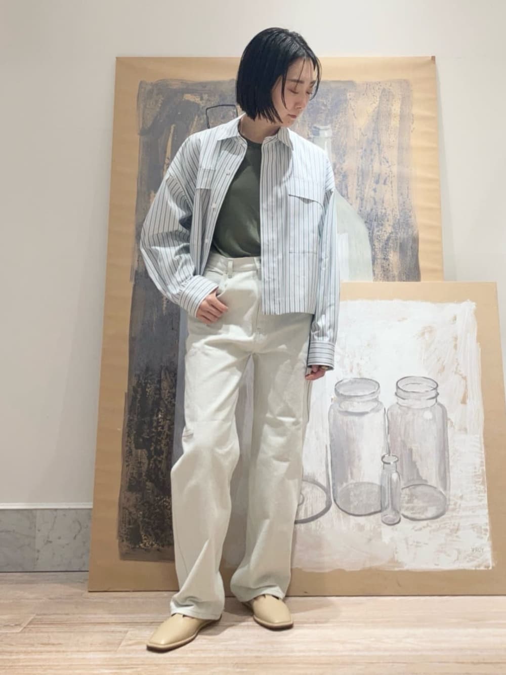 「TOMORROWLAND、トゥモローランド、GALERIE VIE、mussels and muscles、LOQ、カラーデニム、シャツジャケット、ワントーンコーデ、ライトグリーン」｜「TOMORROWLAND のmussels and muscle LYZINIA 片耳ピアス（ピアス（片耳用）、ホワイト系）」を使った、Shiotsuki_TOMORROWLANDさん（レディース・157cm）の冬コーディネートの1枚目の写真