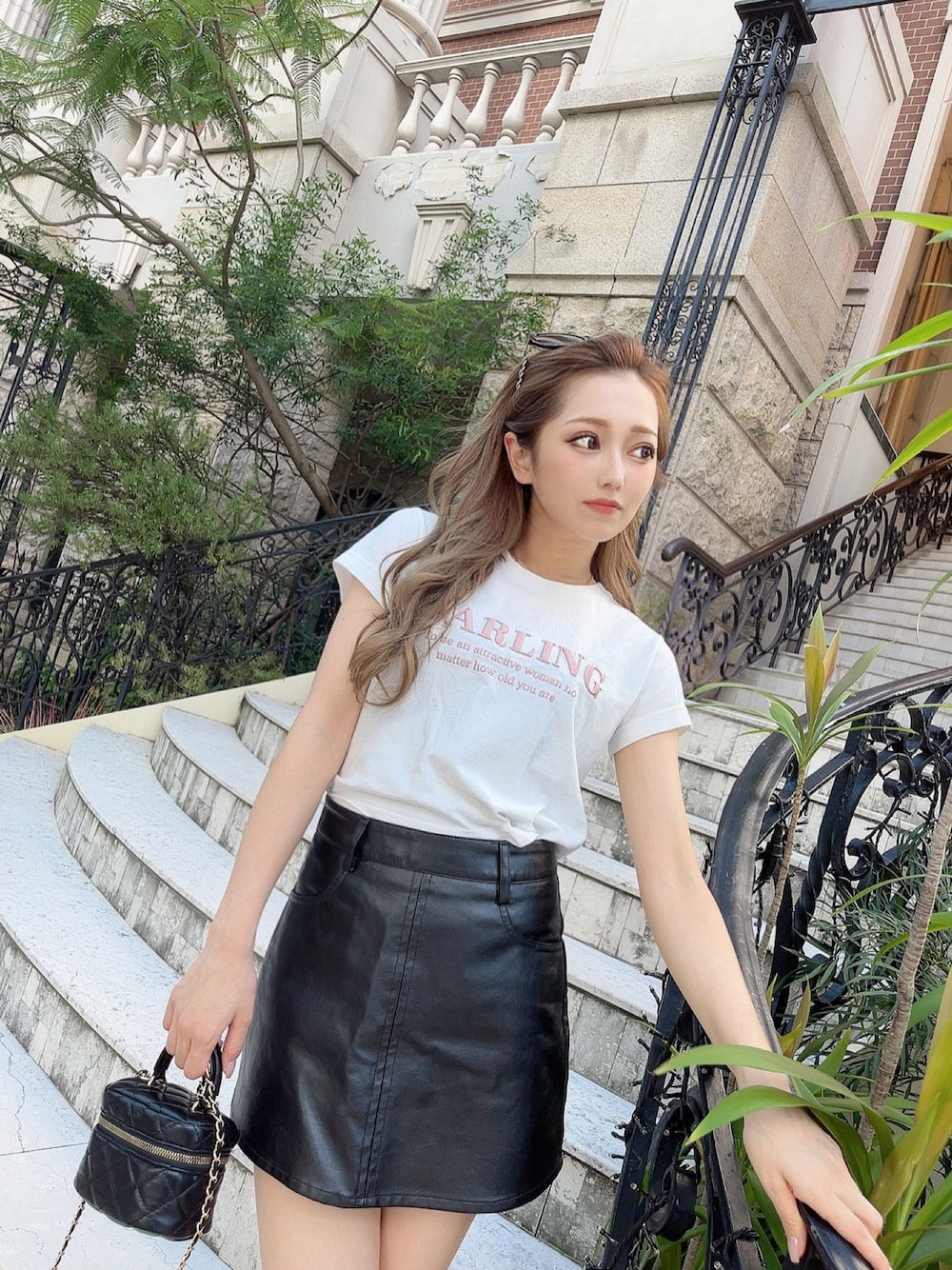 「ラクチンコーデ、シンプル、オトナ女子、低身長女子、シンプルスタイル、いいね、save、フォローお願いします🤑、ブラック、低身長、低身長コーデ、低身長ママ、低身長ママコーデ、ママコーデ、ママファッション、ママ、Darlingcoco」｜「Darlingcocoのアイテム（Tシャツ/カットソー、ホワイト系）」を使った、ダーリンココさん（レディース・152cm）の秋コーディネートの1枚目の写真