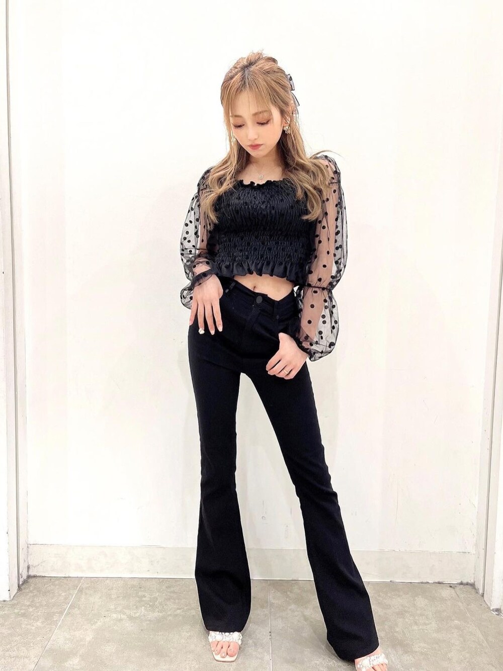 「大人コーデ、シンプルコーデ、オトナ女子、Darlingcoco、ママコーデ、ママファッション、ママ、低身長、低身長コーデ、低身長女子、低身長ママ、低身長ママコーデ、アパレルブランド」｜「Darlingcocoのアイテム（トップス、ブラック系）」を使った、ダーリンココさん（レディース・152cm）の夏コーディネートの1枚目の写真