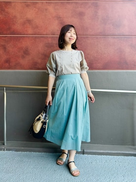 「オフィス」｜「アイテム（スカート）」を使った、すずき ちかさん（レディース・161cm）の春コーディネート