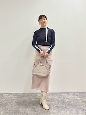 「MICO COULIER（ミコクリエ）のマシュマロスウェードタイトスカート（スカート）」を使った、すずき ちかさん（レディース・161cm）の秋コーディネート