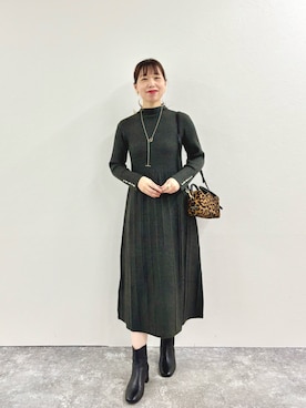 「アイテム（バレッタ/ヘアクリップ）」を使った、すずき ちかさん（レディース・161cm）の秋コーディネート