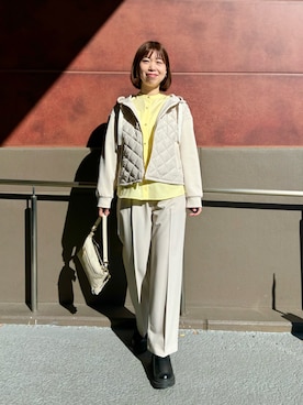 「イエロー×ベージュ」｜すずき ちかさん（レディース・161cm）の冬コーディネート