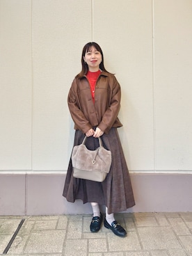 「アイテム（イヤリング）」を使った、すずき ちかさん（レディース・161cm）の秋コーディネート